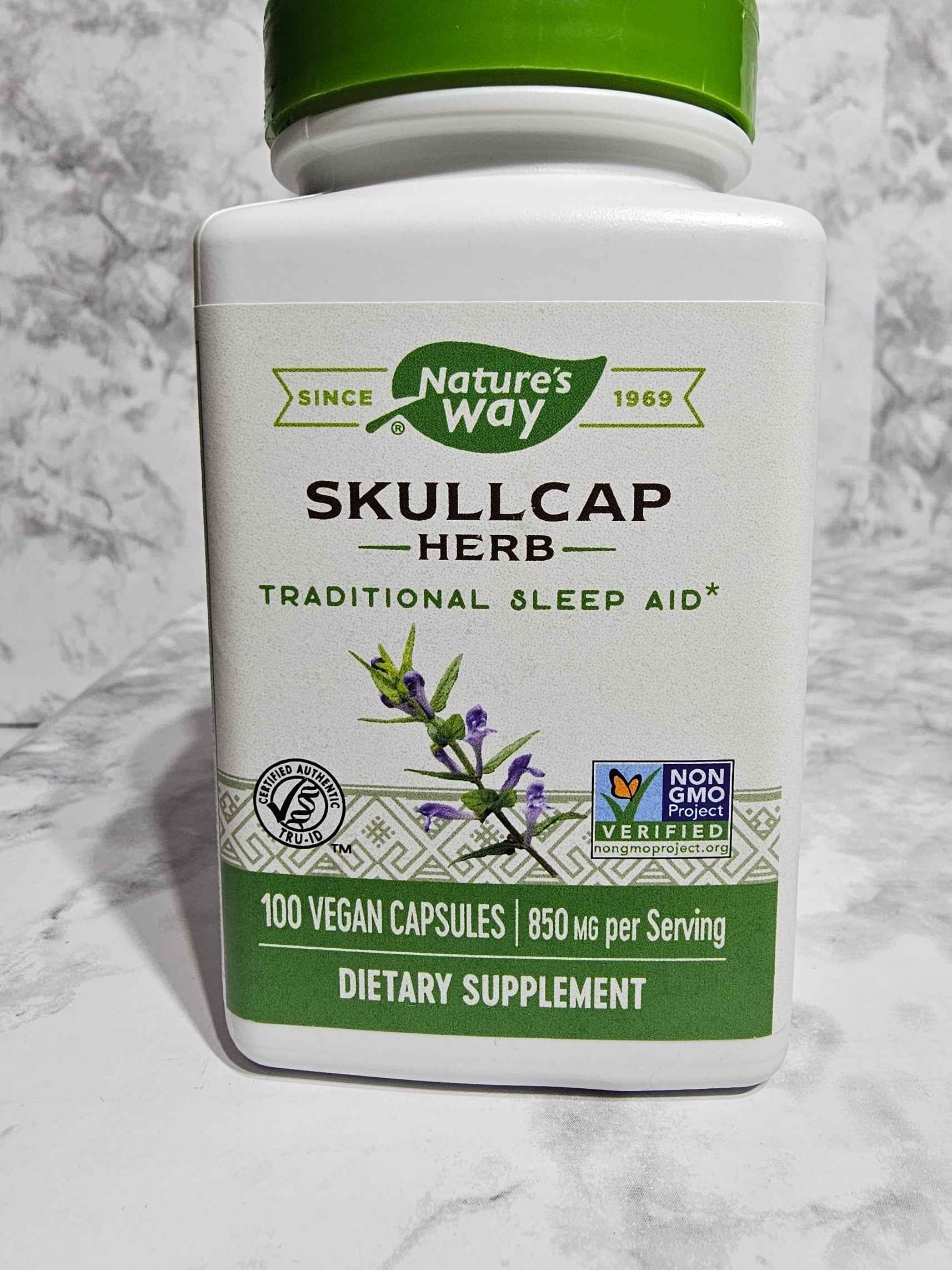 Nature's Way Skullcap Herb 850mg — 100 Vegan Capsules