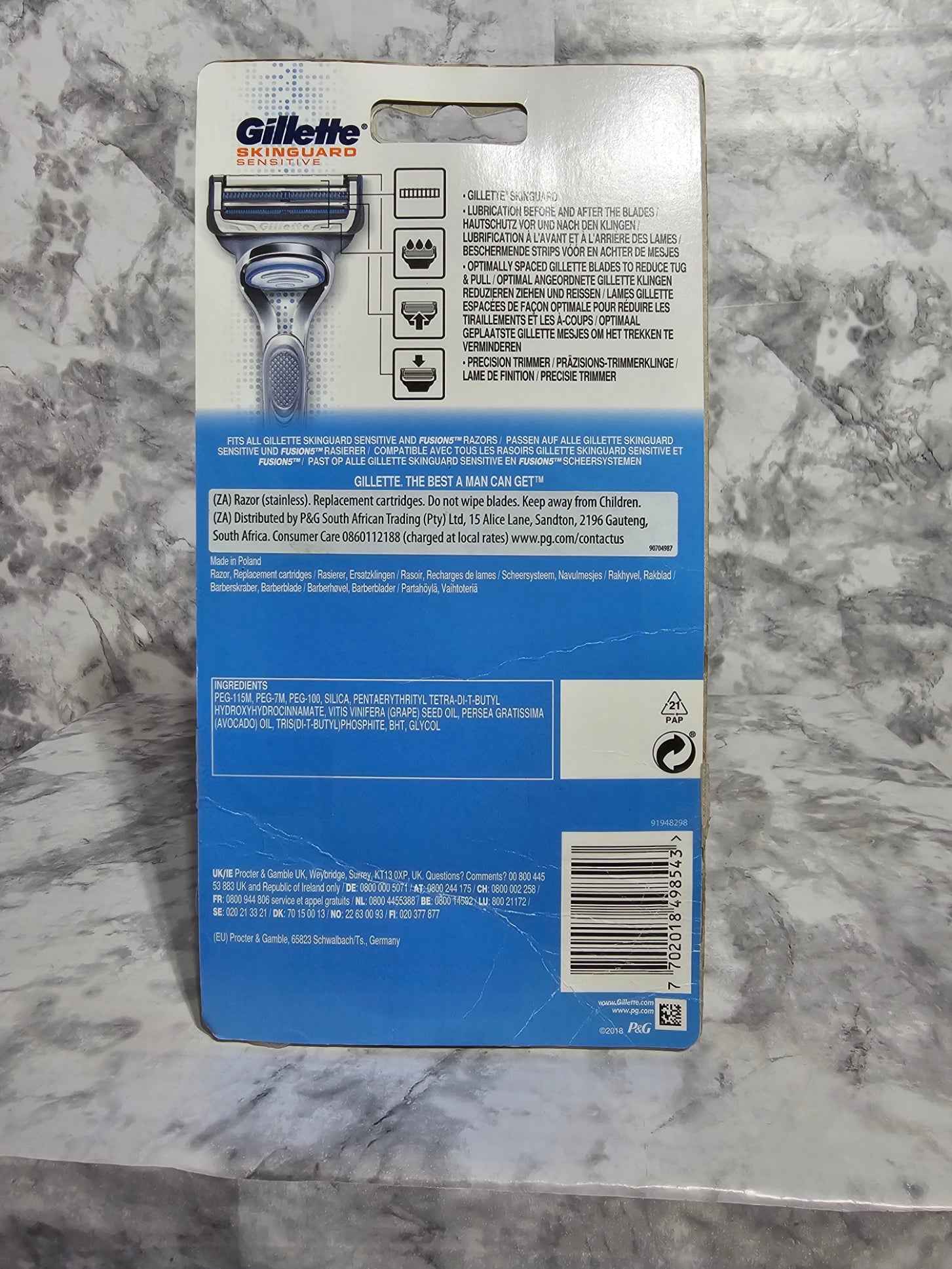 Gillette SkinGuard Sensitive Men's Razor Starter Pack - 1 Handle + 4 Refills