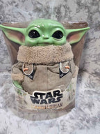 Star Wars The Mandalorian Squeeze & Blink Grogu Interactive Plush
