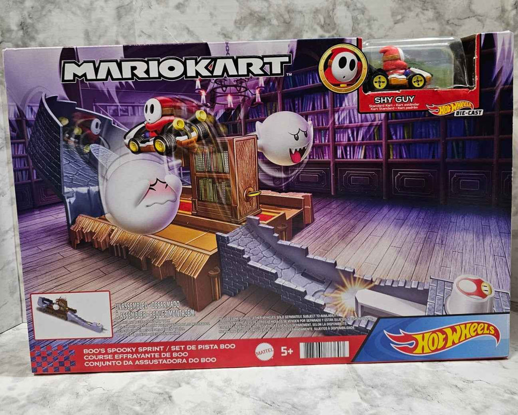 Hot Wheels Mario Kart Boo's Spooky Sprint Track Set