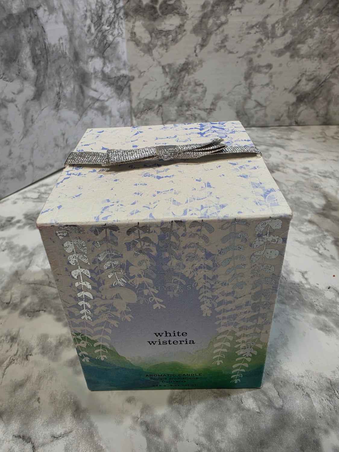 Thymes White Wisteria Aromatic Candle, 9 oz – Deluxe Floral Fragrance