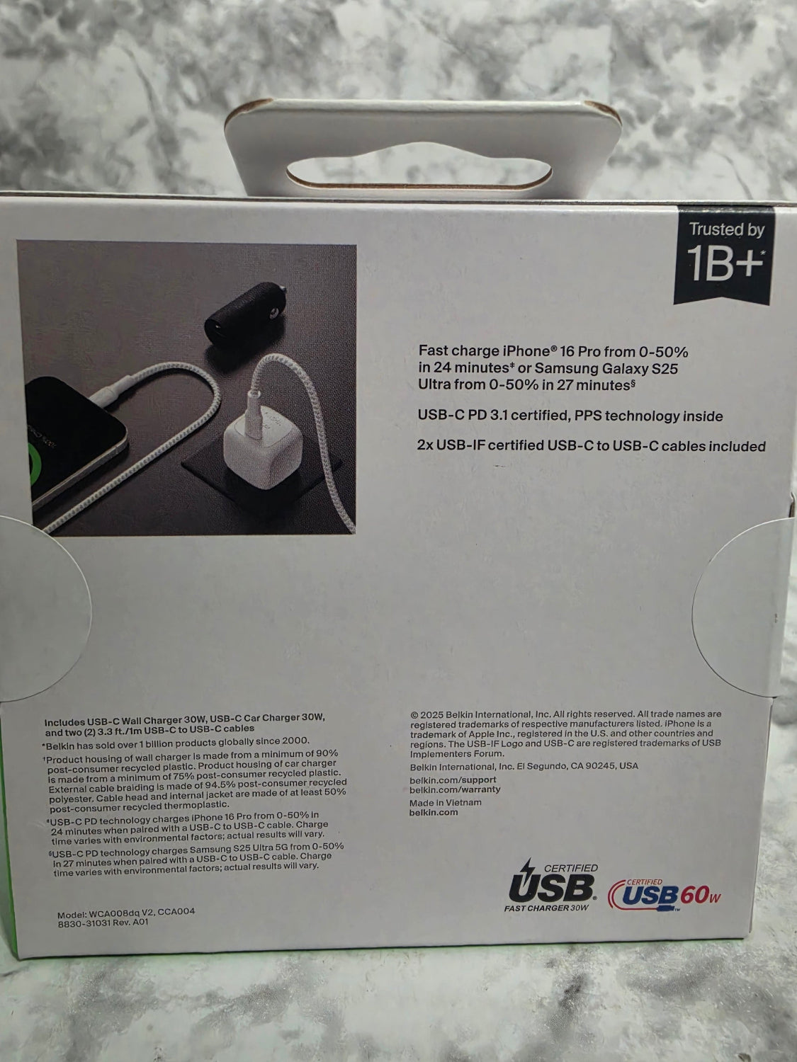 Box with USB and 1B+ branding on a gray surface