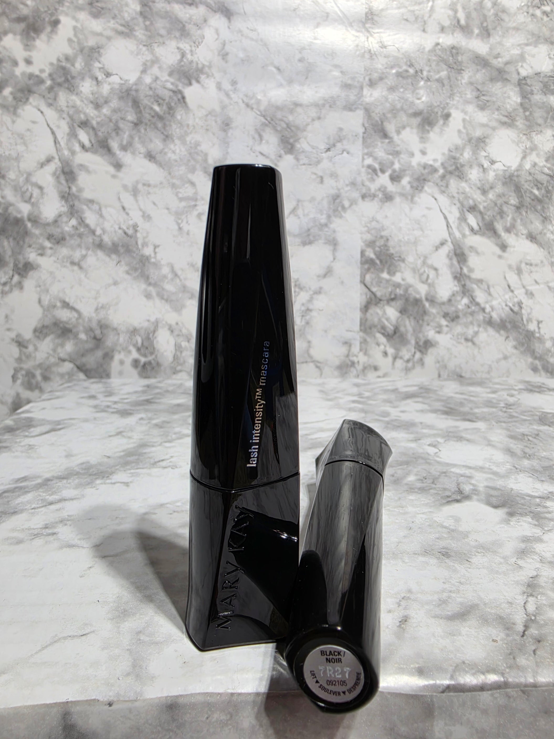 mary-kay-lash-intensity-mascara-black-092105-more4less-outlet-real-product