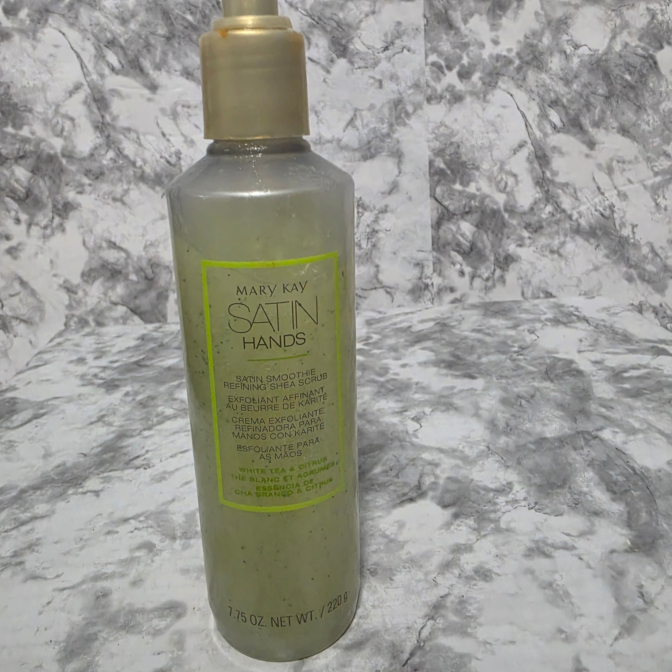 Mary Kay Satin Hands Satin Smoothie Refining Shea Scrub 7.75 oz White Tea Citrus factory sealed pump bottle