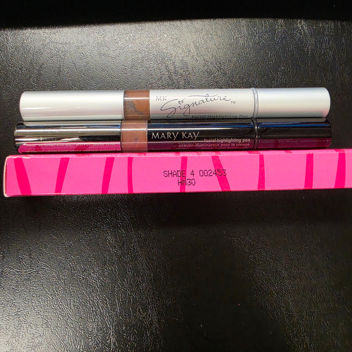 Mary Kay Facial Highlighting Pen Shade 4 in MK Signature silver-white and standard black casings; choose one edition.