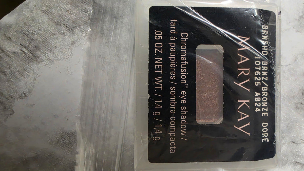 Mary Kay ChromaFusion Burnished Bronze 107625 1.4 g refill packaging photographed from the front