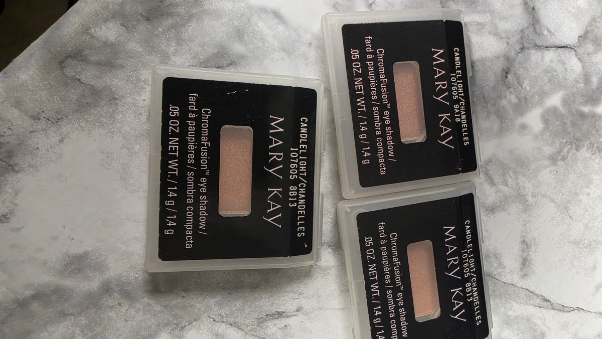 Mary Kay ChromaFusion Candlelight 107605 1.4 g refill packaging photographed from the front
