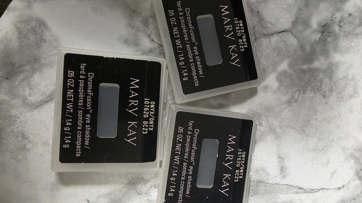 Mary Kay ChromaFusion Onyx 107620 1.4 g refill packaging photographed from the front