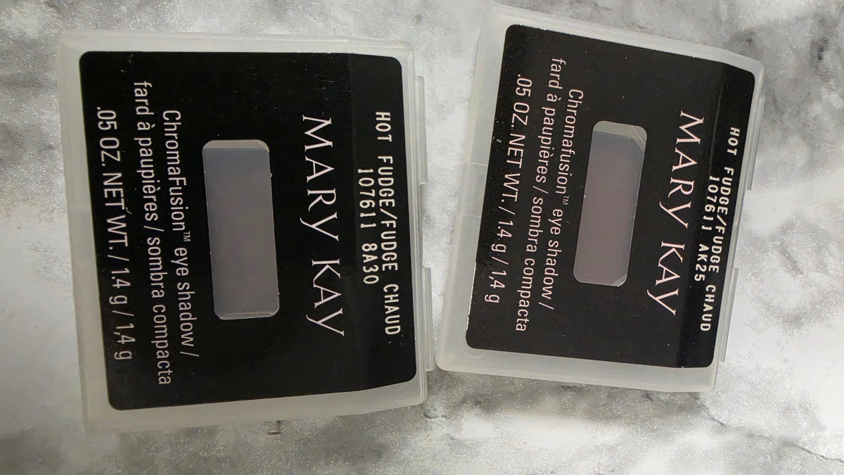 Mary Kay ChromaFusion Hot Fudge 107611 1.4 g refill packaging photographed from the front