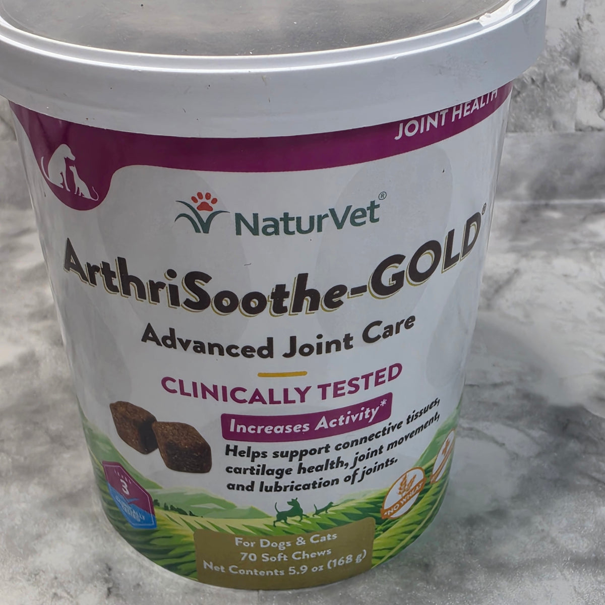 Actual NaturVet ArthriSoothe-GOLD Advanced Joint Care 70 soft chews container