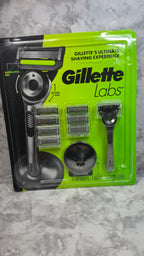 GilletteLabs Exfoliating Bar Razor Kit, 1 Handle + 8 Cartridges + Magnetic Stand