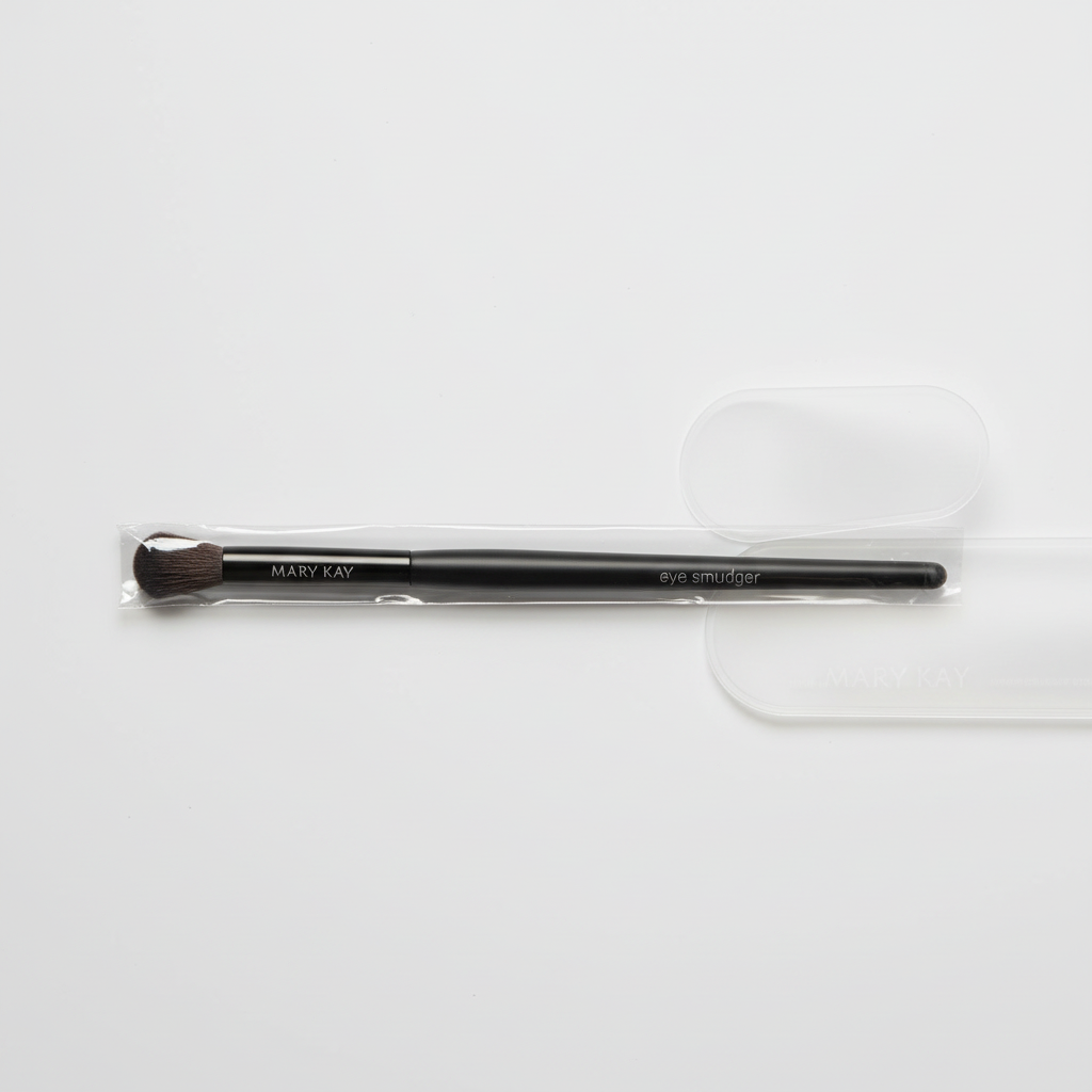 Mary Kay Eye Smudger Brush in a clear protective sleeve with frosted pouch