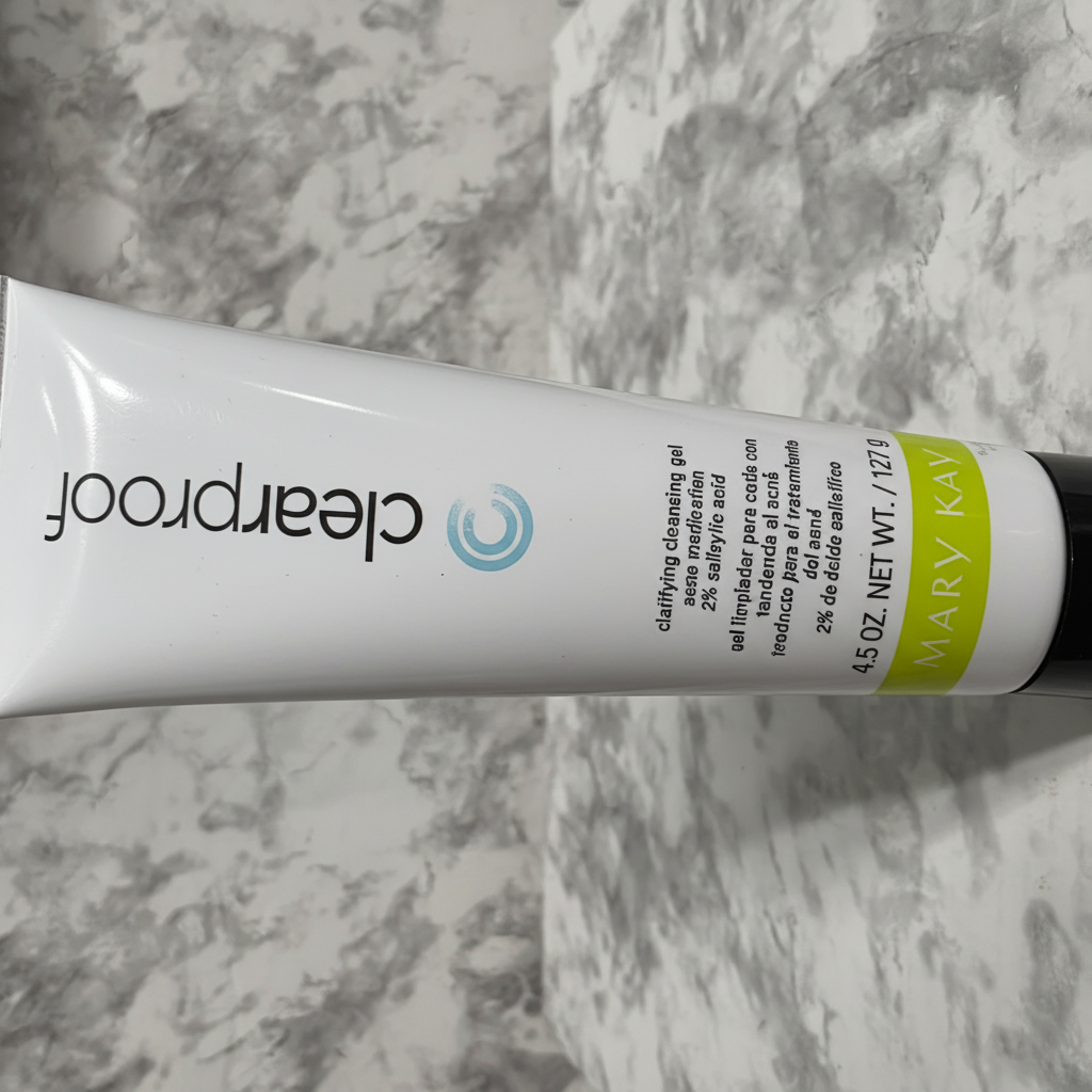 Macro close-up of Mary Kay Clear Proof Clarifying Cleansing Gel front label showing 2% Salicylic Acid