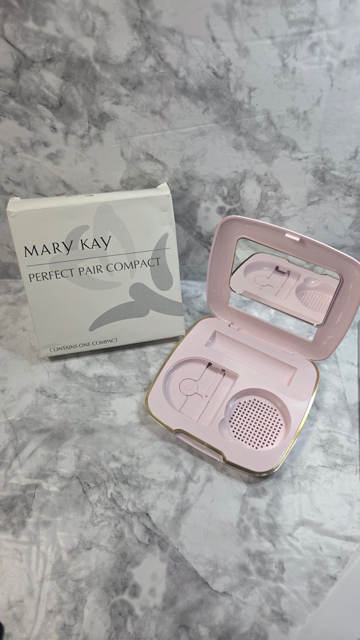 Mary Kay Perfect Pair Compact 7996 actual pink interior with mirror, refill recess, vented round space and accessory channel