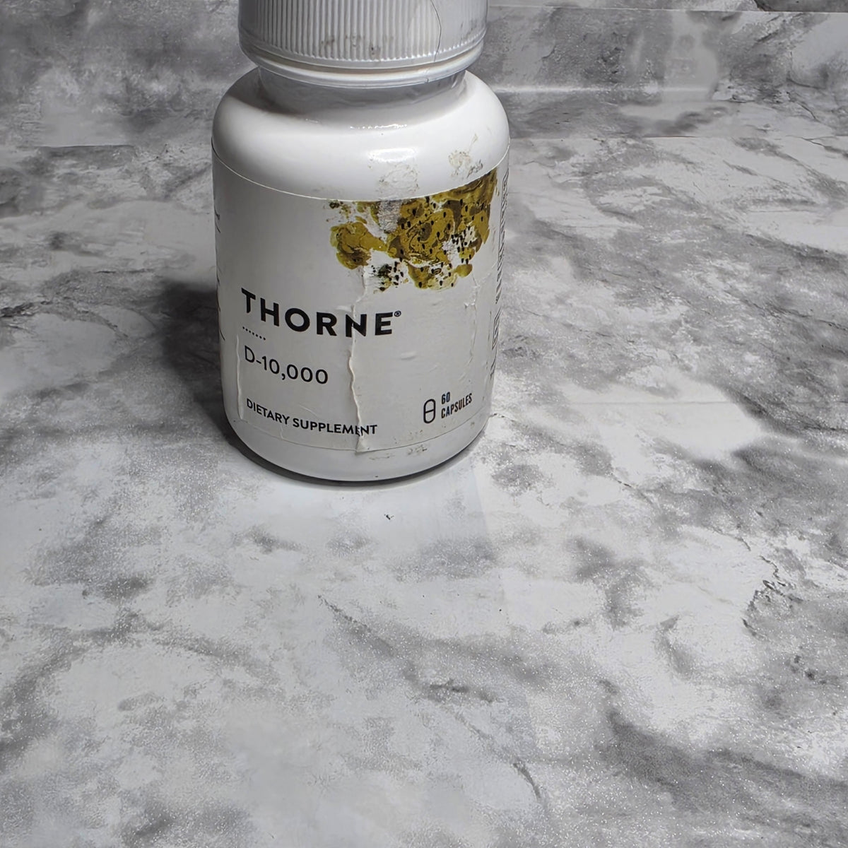 Thorne D-10,000 vitamin D3 60 capsules new sealed bottle with label damage – actual item